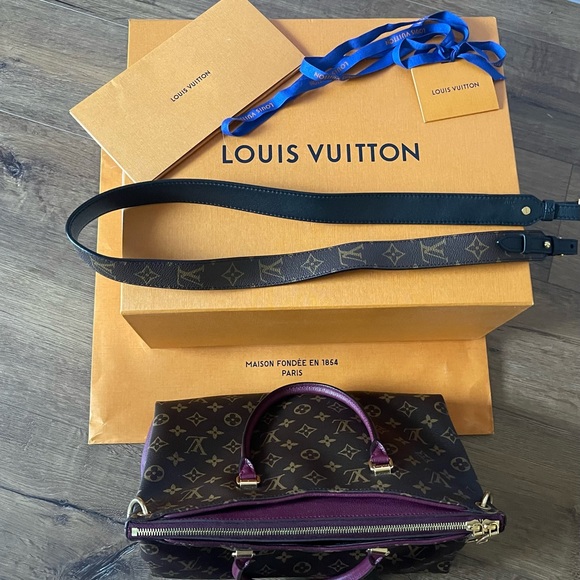 LOUIS VUITTON-AUTHENTIC Large Signature Logo Canvas Fuchsia Handbag - Picture 13 of 16